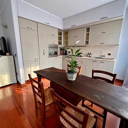 Di Lusso Nel Centro Della Verna Con 2 Da Letto Apartment Verona