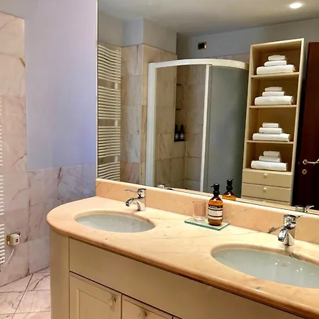 Apartment Di Lusso Nel Centro Della Verna Con 2 Da Letto *