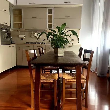 Di Lusso Nel Centro Della Verna Con 2 Da Letto Apartment Verona