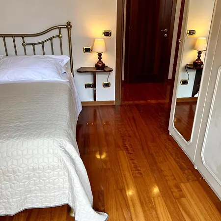 Apartment Di Lusso Nel Centro Della Verna Con 2 Da Letto *
